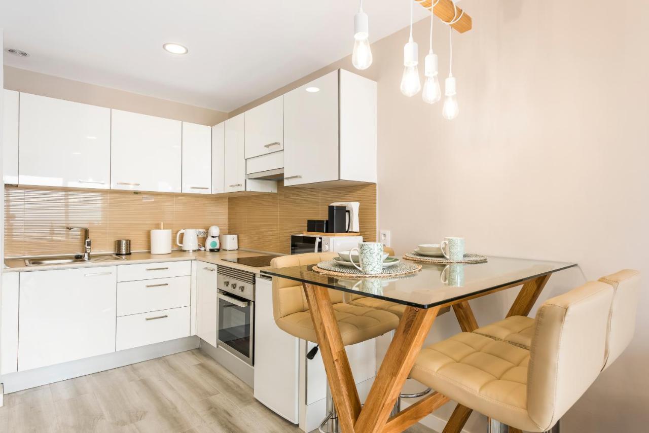 Atlantic Smart Home, Hi-end Services, Media Stream Apartament Costa Adeje (Tenerife)